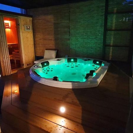 Le Coeur Du Saphir Apartment โทนง-เลส์-แบงส์ ภายนอก รูปภาพ