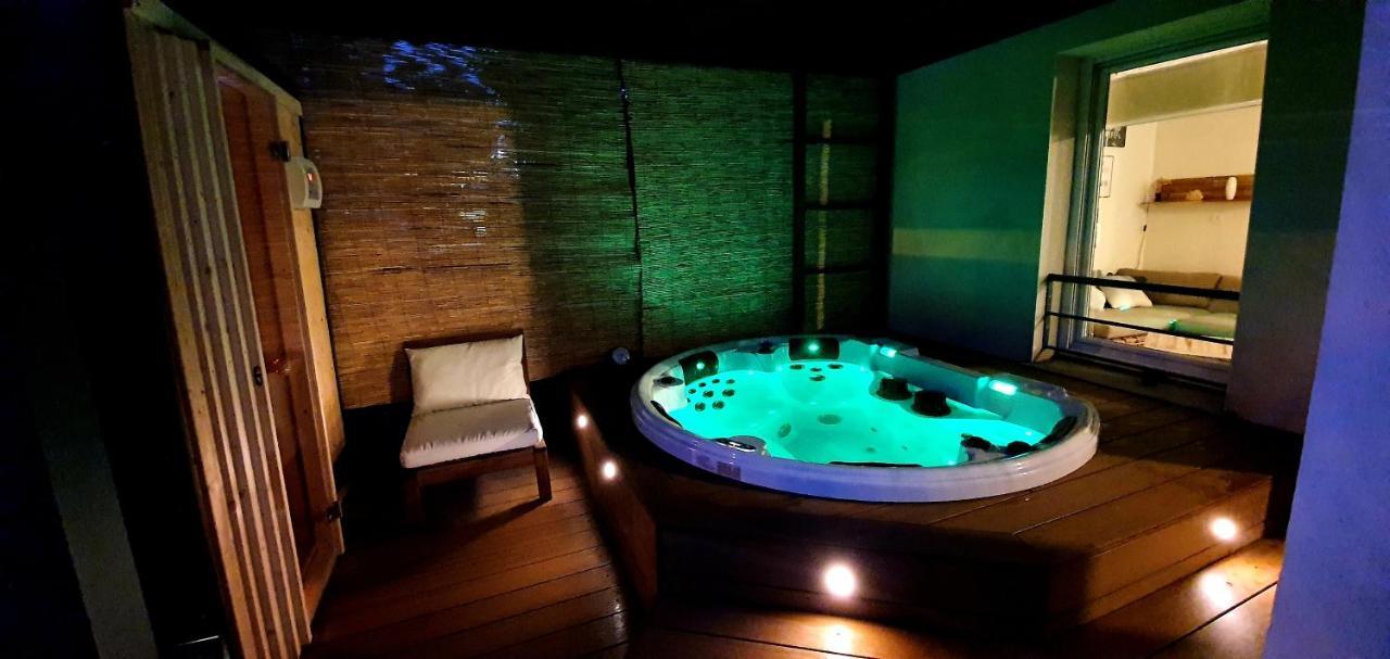 Le Coeur Du Saphir Apartment โทนง-เลส์-แบงส์ ภายนอก รูปภาพ
