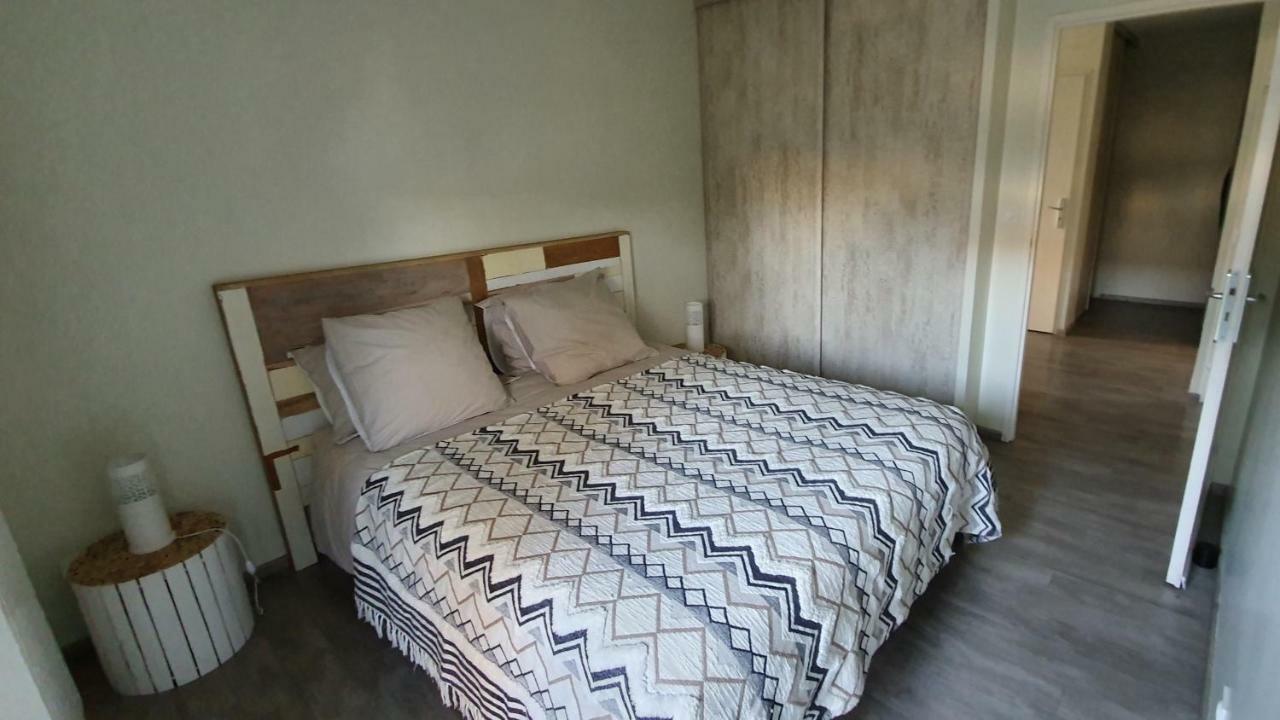 Le Coeur Du Saphir Apartment โทนง-เลส์-แบงส์ ภายนอก รูปภาพ